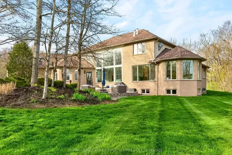 6472 Mcniven Court Burlington ON L7P 0K7