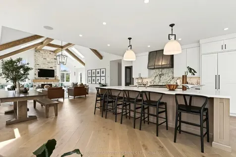 6472 Mcniven Court Burlington ON L7P 0K7