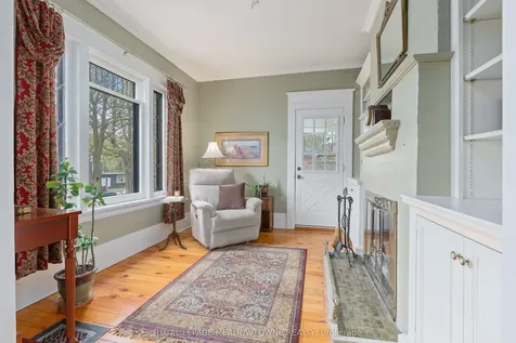 8 Queen Street Halton Hills ON L7G 2E4