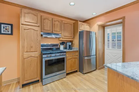 8 Queen Street Halton Hills ON L7G 2E4
