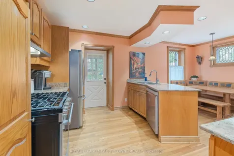 8 Queen Street Halton Hills ON L7G 2E4