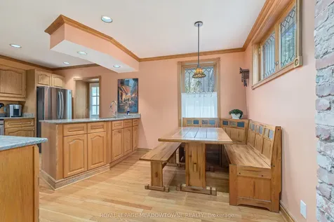 8 Queen Street Halton Hills ON L7G 2E4