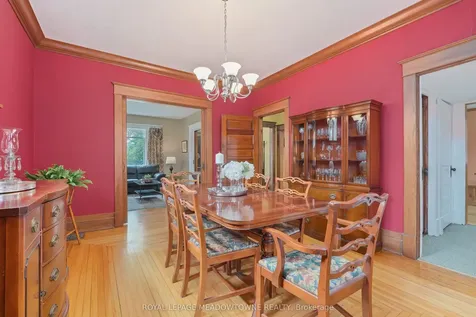 8 Queen Street Halton Hills ON L7G 2E4