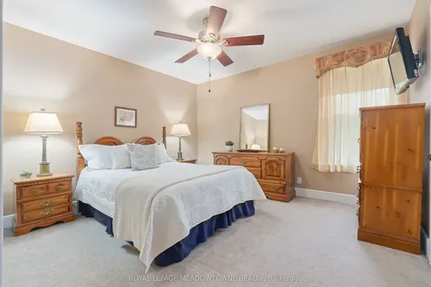 8 Queen Street Halton Hills ON L7G 2E4