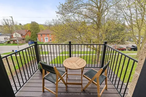 8 Queen Street Halton Hills ON L7G 2E4