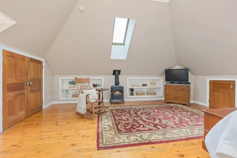 8 Queen Street Halton Hills ON L7G 2E4