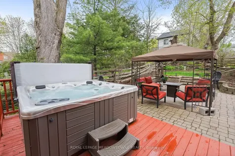 8 Queen Street Halton Hills ON L7G 2E4