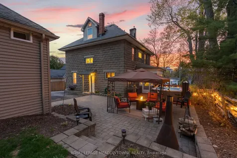 8 Queen Street Halton Hills ON L7G 2E4