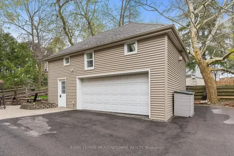 8 Queen Street Halton Hills ON L7G 2E4