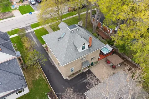 8 Queen Street Halton Hills ON L7G 2E4