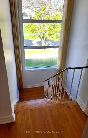 23 Blue Springs Road Toronto ON M6L 2T5