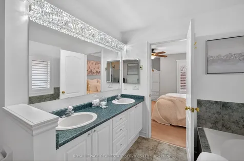 2393 Ennerdale Road Oakville ON L6H 6N5