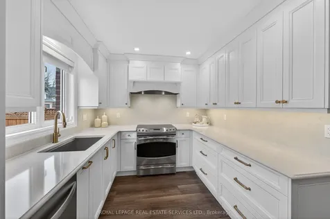 2393 Ennerdale Road Oakville ON L6H 6N5