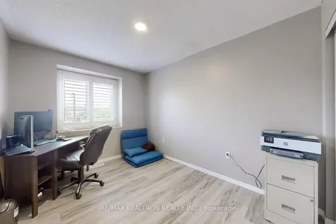 878 Delgado Drive Mississauga ON L5V 2S4