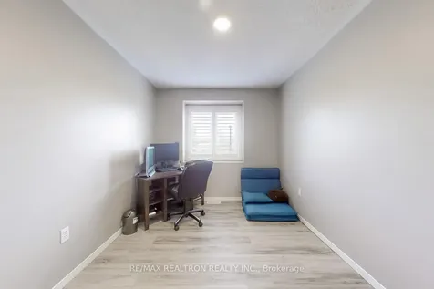 878 Delgado Drive Mississauga ON L5V 2S4