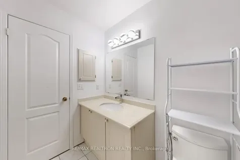 878 Delgado Drive Mississauga ON L5V 2S4