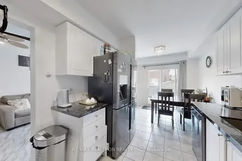 878 Delgado Drive Mississauga ON L5V 2S4