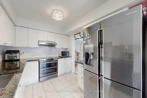 878 Delgado Drive Mississauga ON L5V 2S4