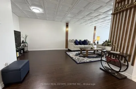 3 Rowntree Road Toronto ON M9V 5G8