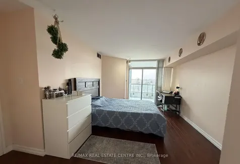 3 Rowntree Road Toronto ON M9V 5G8