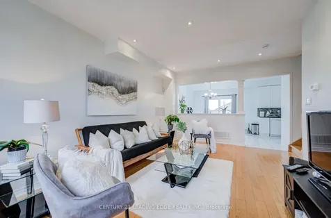 6604 Opera Glass Crescent Mississauga ON L5W 1R8