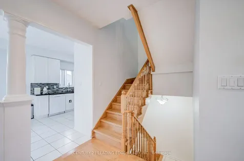 6604 Opera Glass Crescent Mississauga ON L5W 1R8