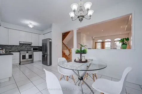 6604 Opera Glass Crescent Mississauga ON L5W 1R8