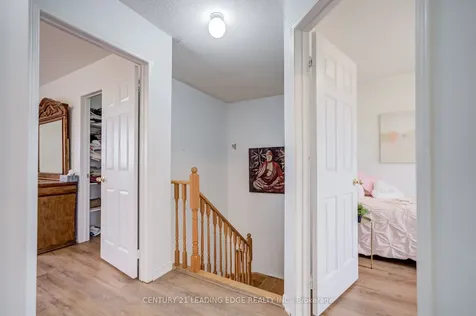 6604 Opera Glass Crescent Mississauga ON L5W 1R8