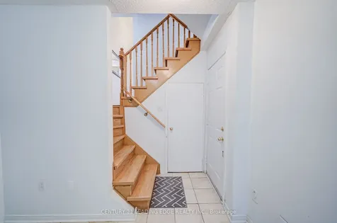 6604 Opera Glass Crescent Mississauga ON L5W 1R8