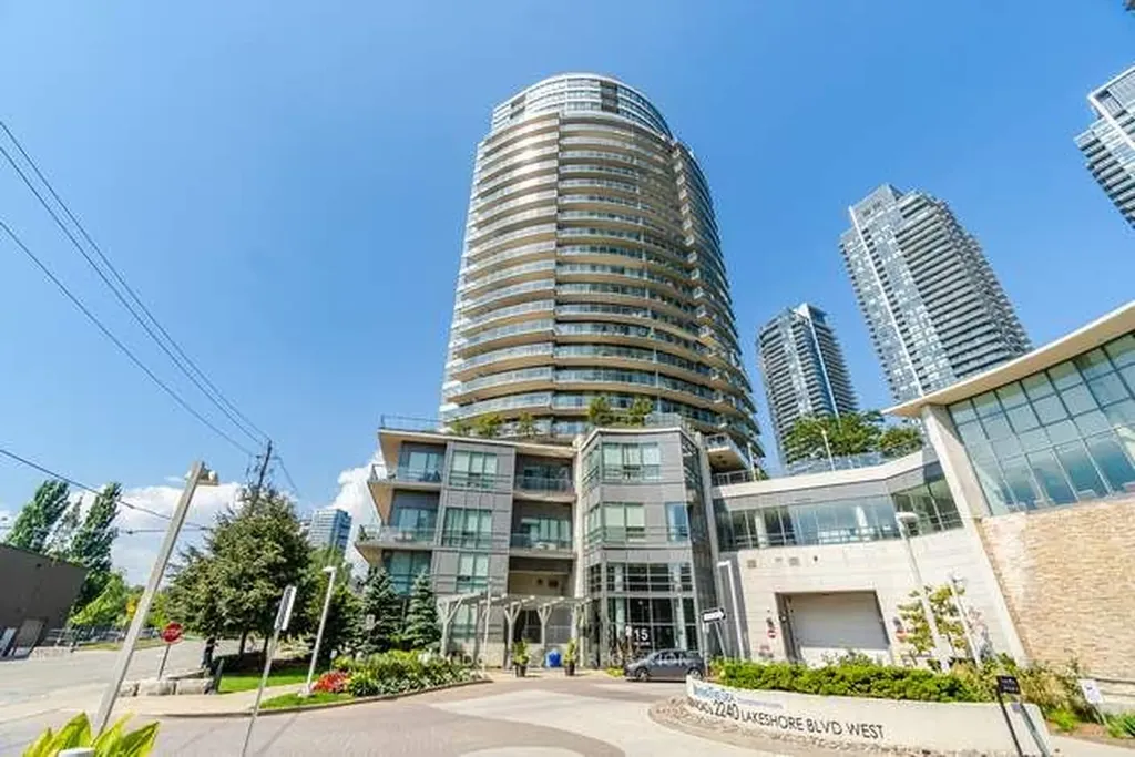 15 Legion Road Toronto ON M8V 0A9