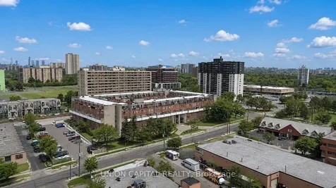 10 Eddystone Avenue Toronto ON M3N 2T2