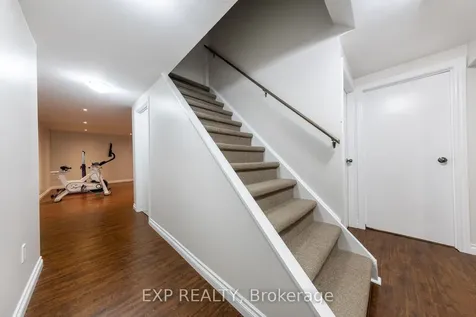 584 Elliott Crescent Milton ON L9T 3G4