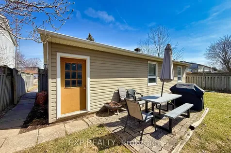 584 Elliott Crescent Milton ON L9T 3G4