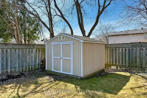 584 Elliott Crescent Milton ON L9T 3G4