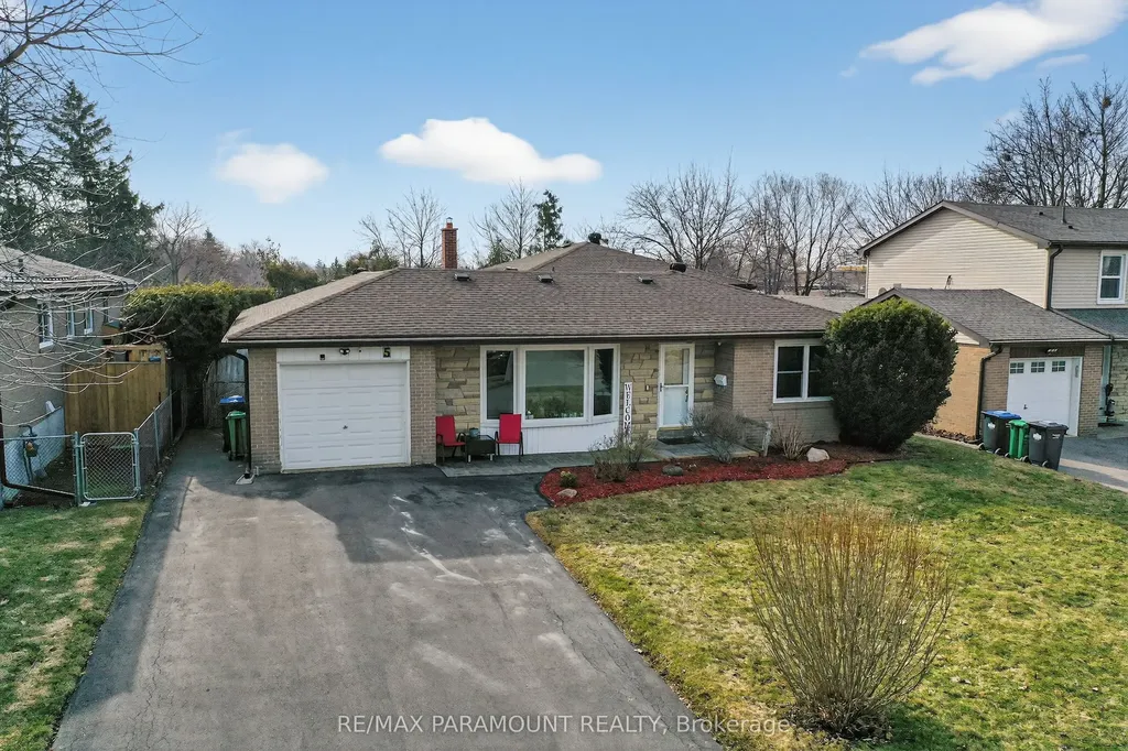5 Cavendish Crescent Brampton ON L6T 1Z3