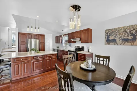 5 Cavendish Crescent Brampton ON L6T 1Z3