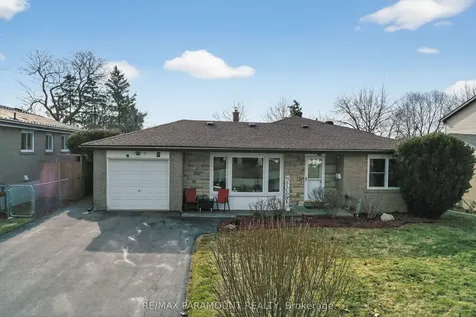 5 Cavendish Crescent Brampton ON L6T 1Z3