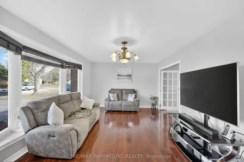 5 Cavendish Crescent Brampton ON L6T 1Z3