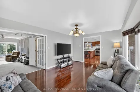 5 Cavendish Crescent Brampton ON L6T 1Z3