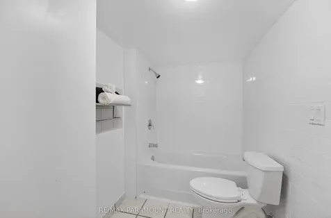 5 Cavendish Crescent Brampton ON L6T 1Z3