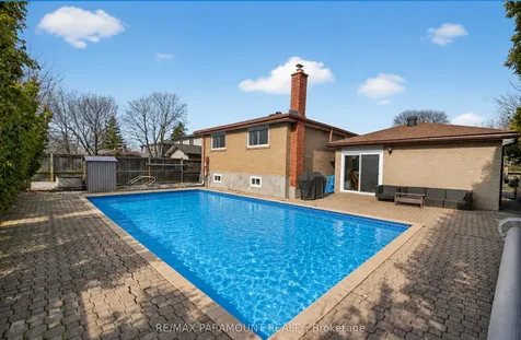 5 Cavendish Crescent Brampton ON L6T 1Z3