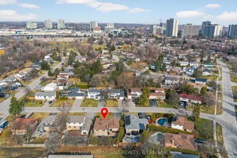 5 Cavendish Crescent Brampton ON L6T 1Z3