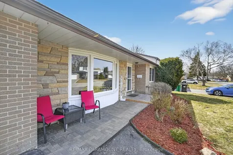 5 Cavendish Crescent Brampton ON L6T 1Z3