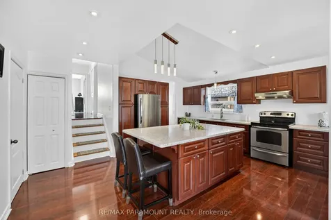 5 Cavendish Crescent Brampton ON L6T 1Z3