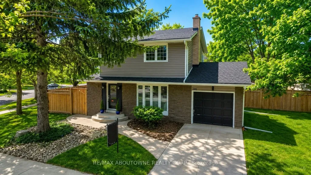 126 Otter Crescent Oakville ON L6H 1E6