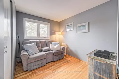 126 Otter Crescent Oakville ON L6H 1E6