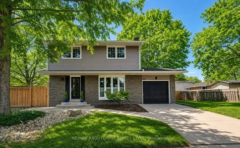 126 Otter Crescent Oakville ON L6H 1E6