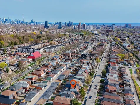 181 Gilbert Avenue Toronto ON M6E 4W6