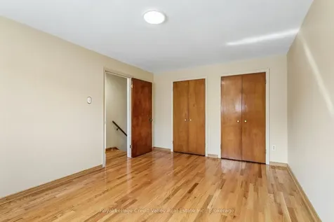 27 Grange Drive Brampton ON L6X 2H1
