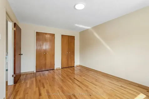 27 Grange Drive Brampton ON L6X 2H1